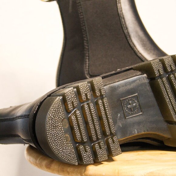 Smooth Leather Platform Chelsea Boots - Picture 4 of 7